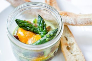 Œuf en Cocotte aux Asperges
